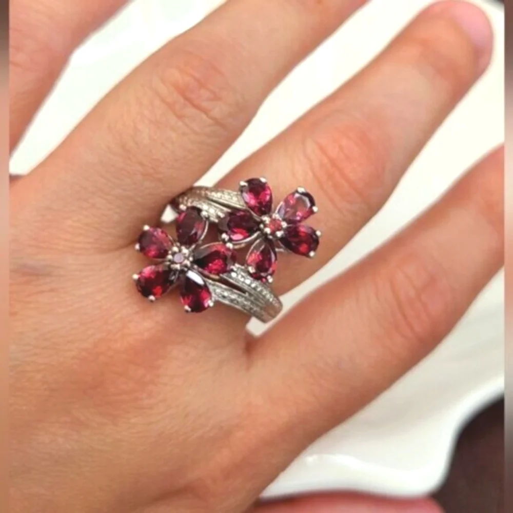 Vintage Boho Evening Sterling Silver Red Crystal Flower Cocktail Ring 7 - Picture 2 of 11